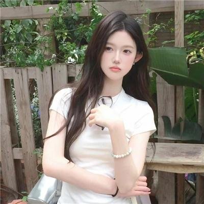 皮裘大衣女人